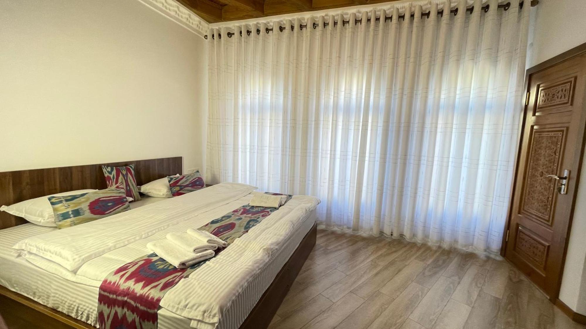 Mahbubakhon Guest House In Old City Bukhara Esterno foto