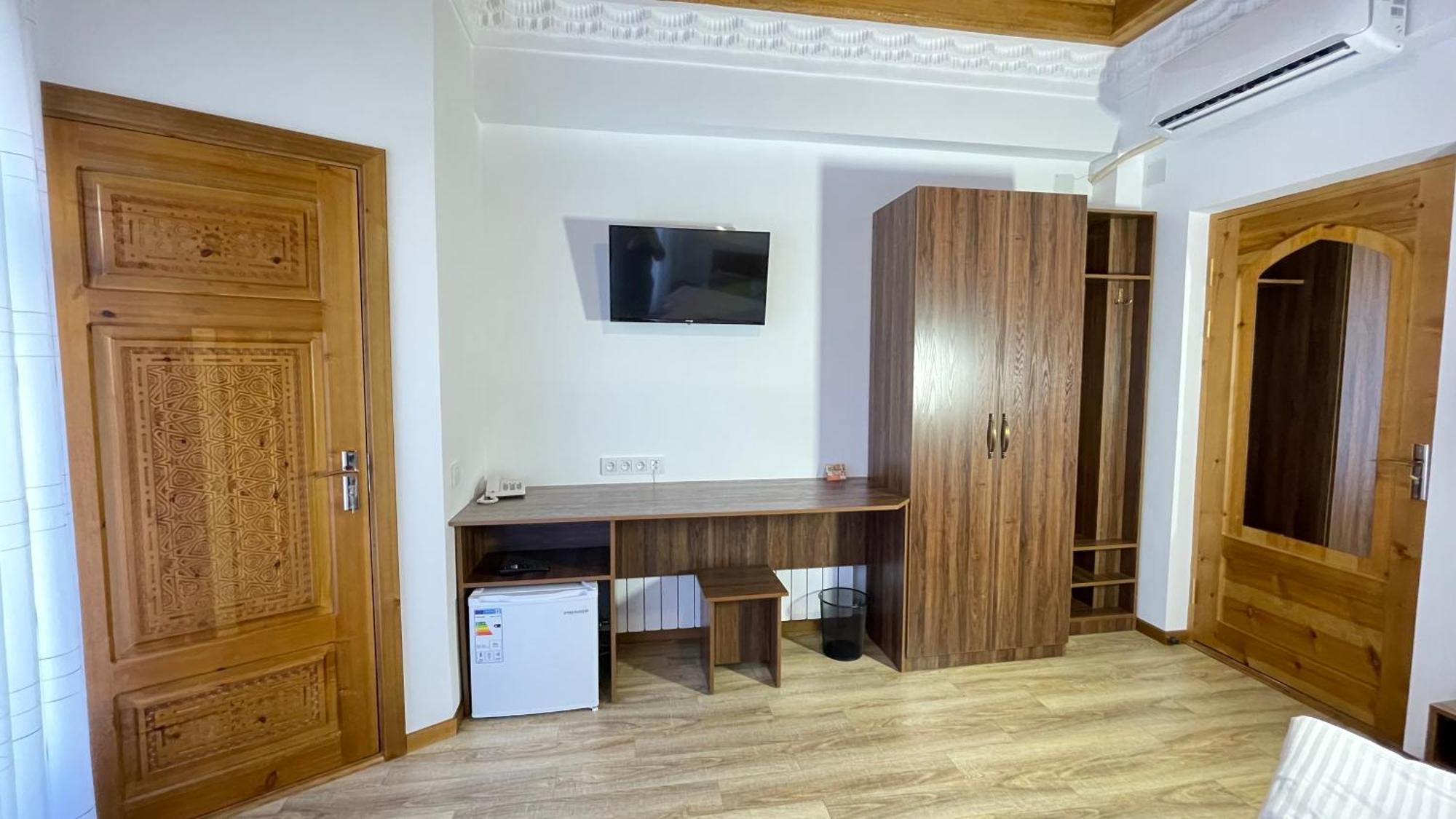 Mahbubakhon Guest House In Old City Bukhara Esterno foto