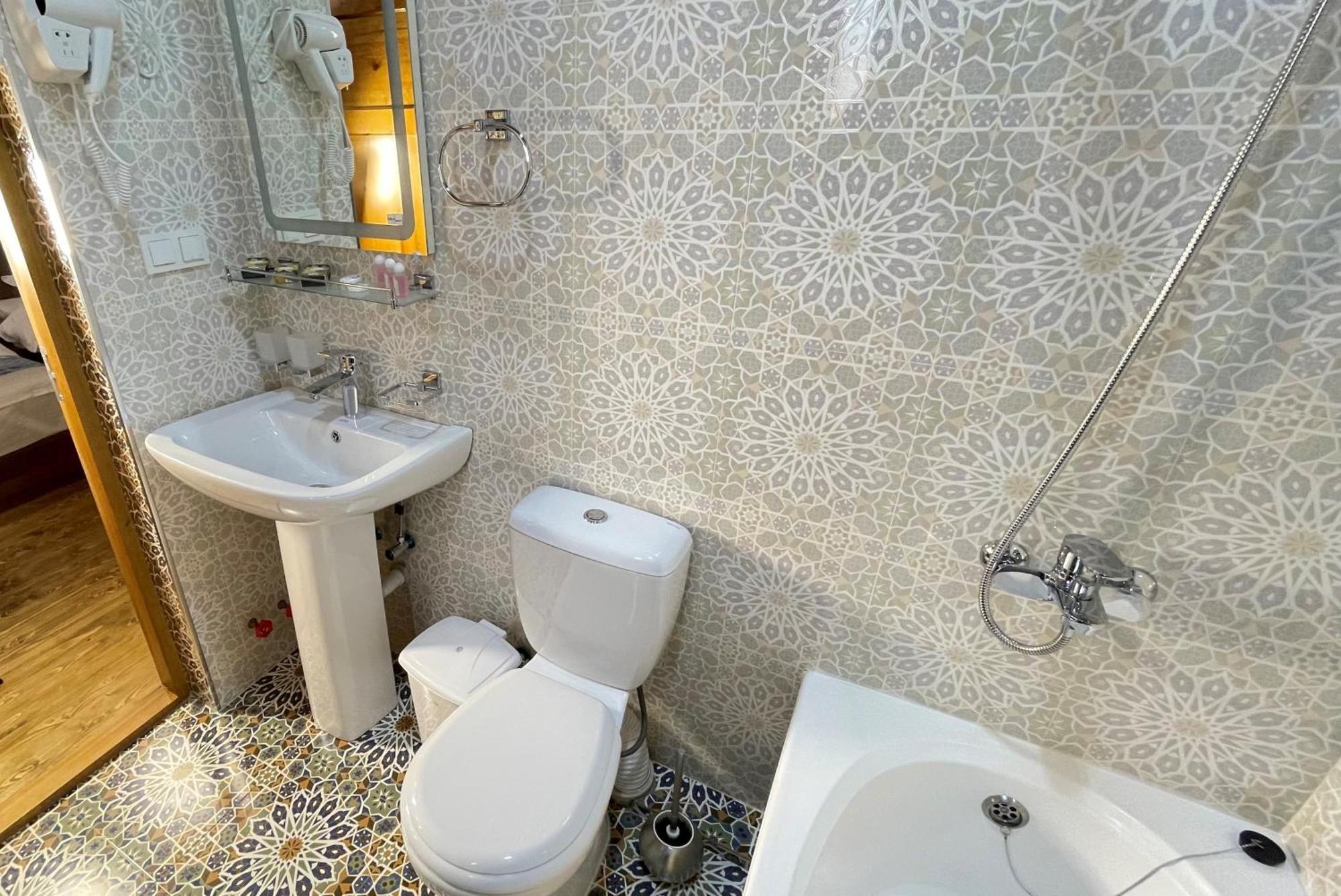 Mahbubakhon Guest House In Old City Bukhara Esterno foto