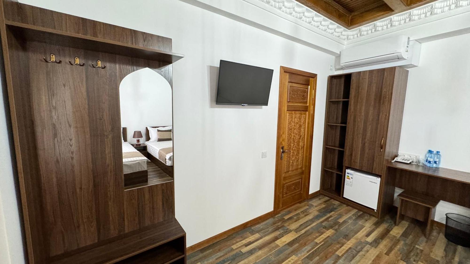 Mahbubakhon Guest House In Old City Bukhara Esterno foto