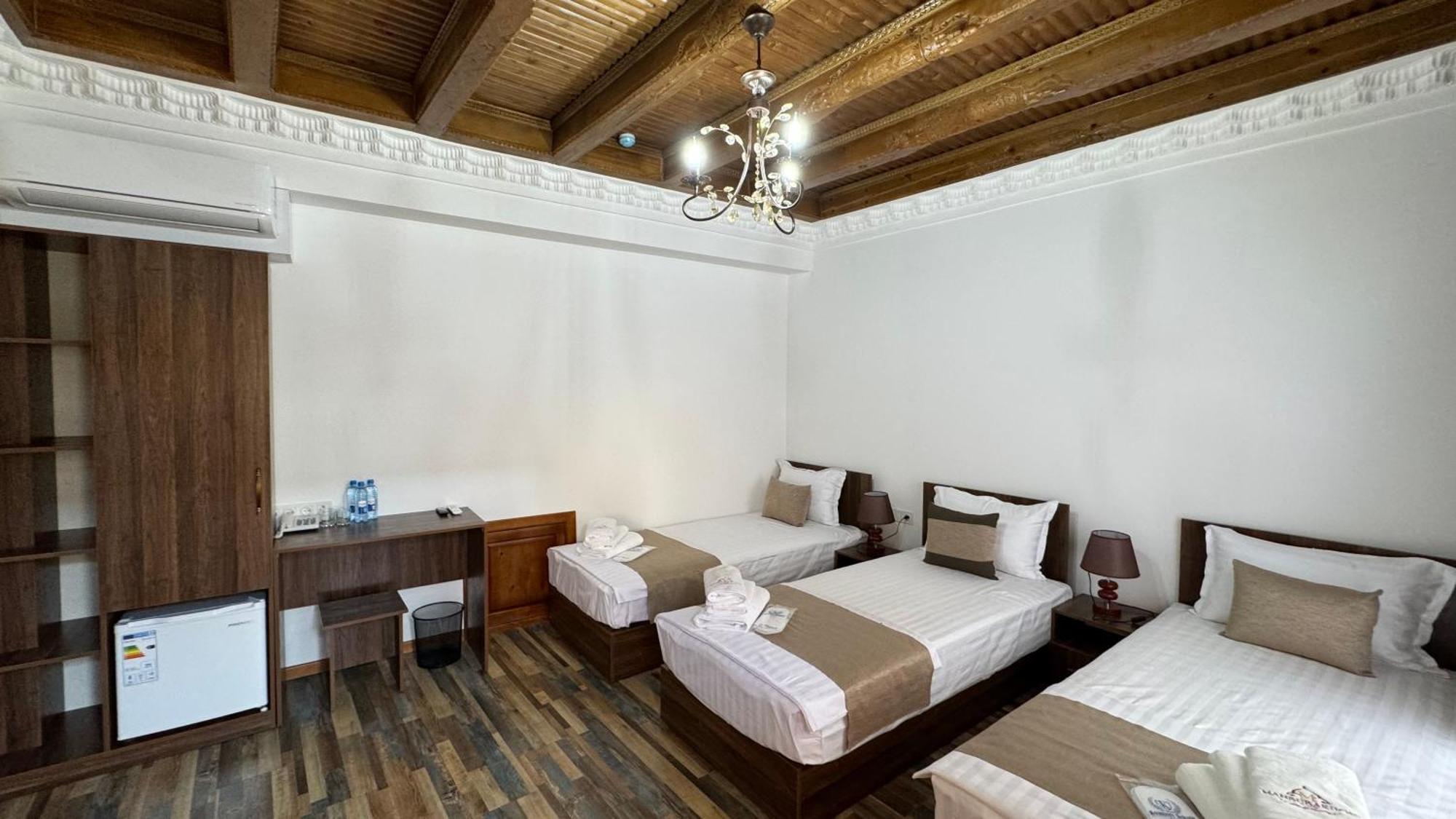 Mahbubakhon Guest House In Old City Bukhara Esterno foto