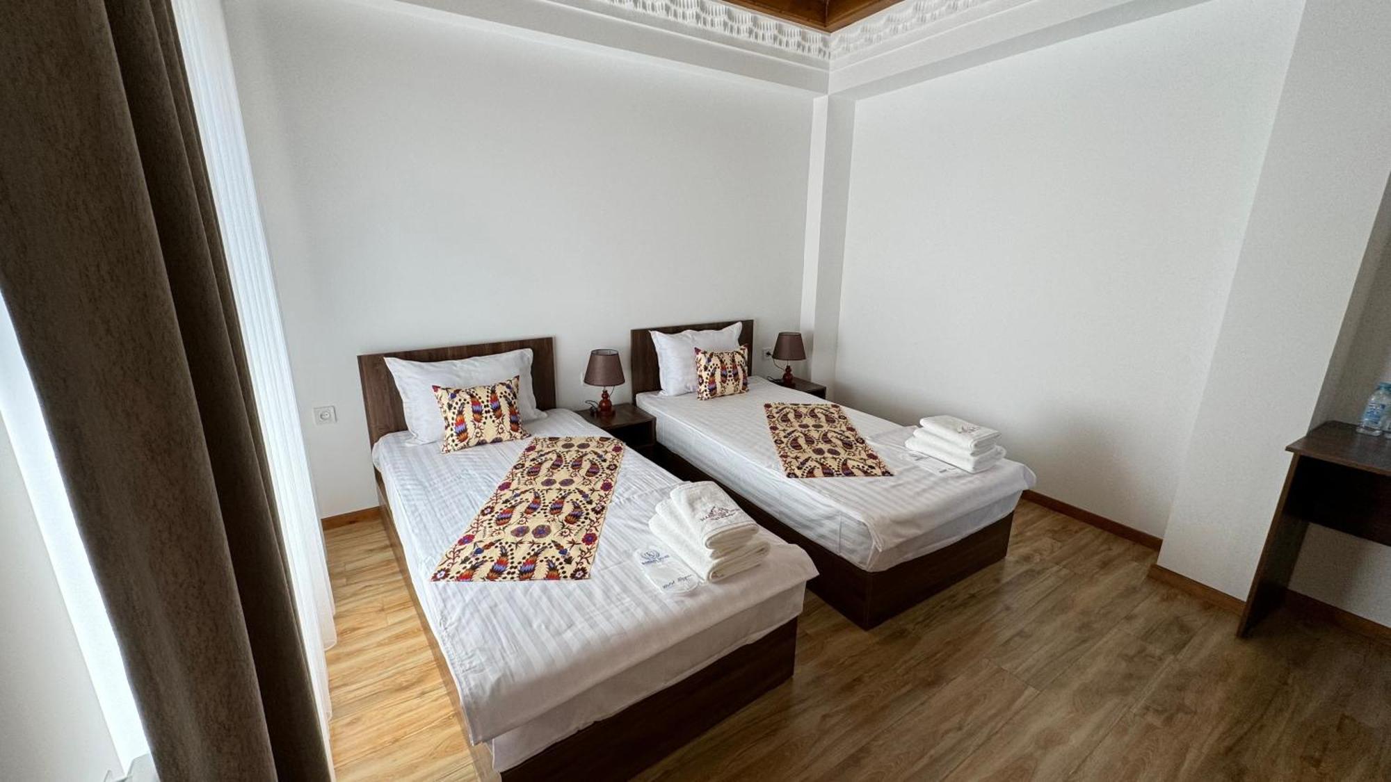 Mahbubakhon Guest House In Old City Bukhara Esterno foto