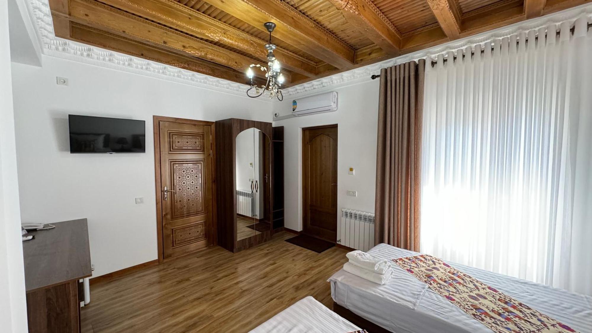 Mahbubakhon Guest House In Old City Bukhara Esterno foto