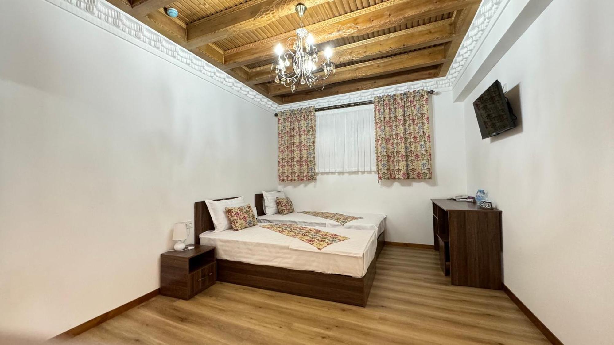 Mahbubakhon Guest House In Old City Bukhara Esterno foto