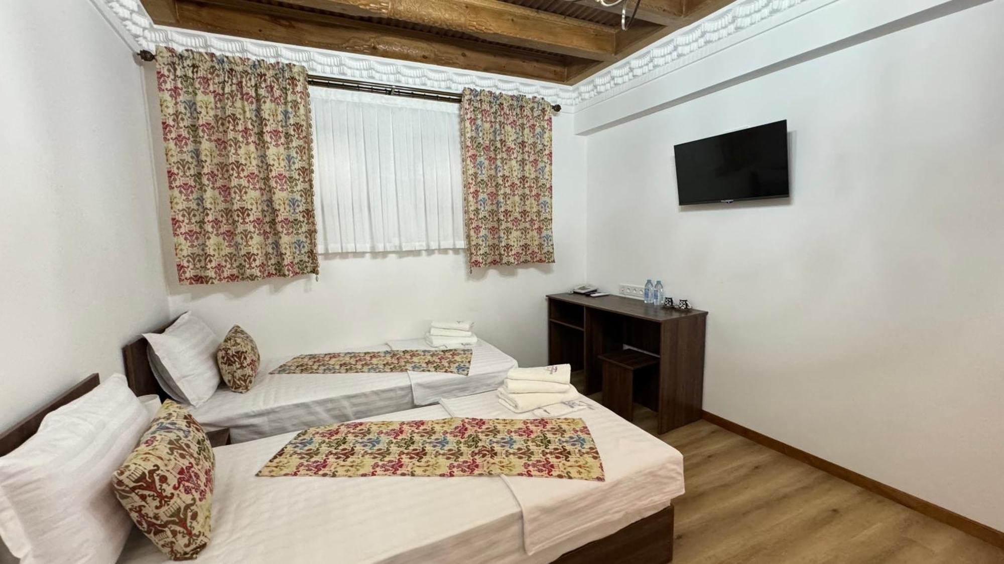Mahbubakhon Guest House In Old City Bukhara Esterno foto